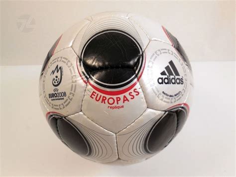 adidas europass matchball replica|Adidas Europass .